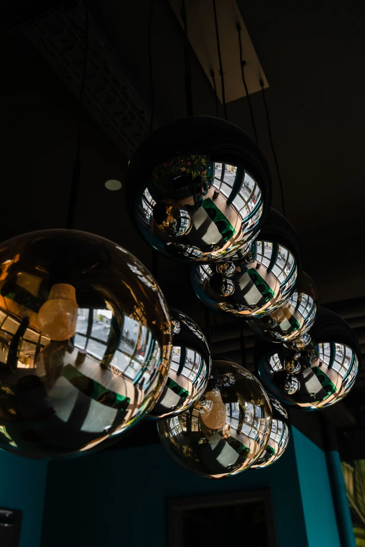 Jungle-Wandkunst in den Eighty-Eight Apartments Nürnberg